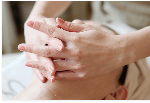 顔にお悩みがある方必見！ エステの中でNO.1人気 『メイク落とさず整形級エステ』をご紹介